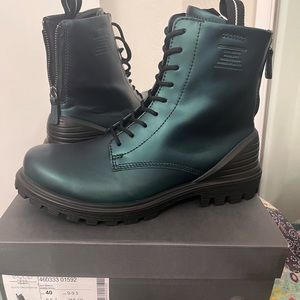 Ecco Tredtray women’s combat boots
